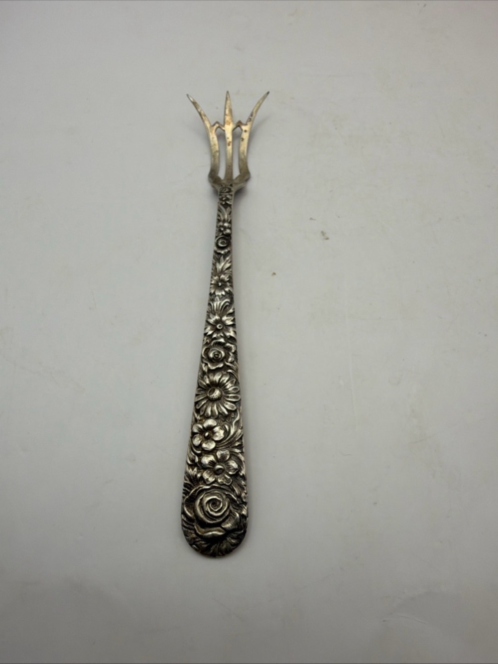 Weidlich Silver Pickle/Lemon Fork Sterling Repousse 15g 1915 Antique USA